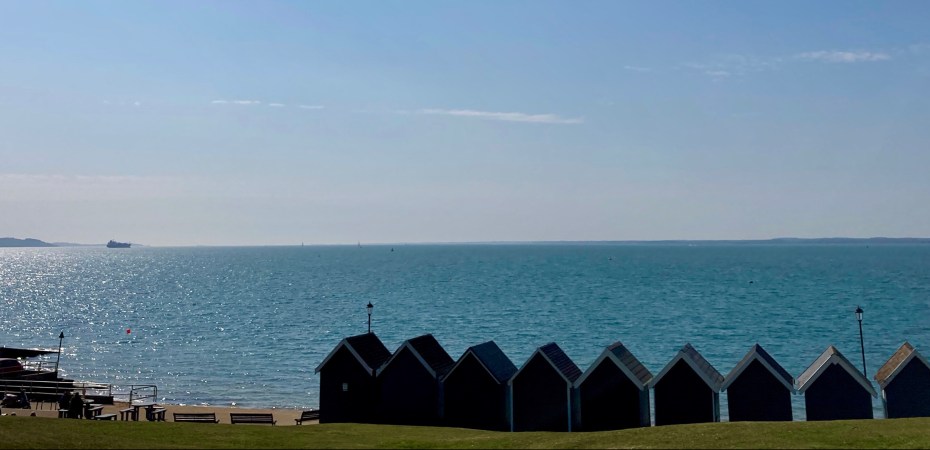 sunshine, gurnard, april 2020, orange hat ladies, sea swimming, wild swimming, outdoor swimming, isle of wight