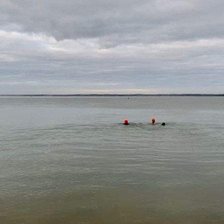 orange hat ladies, sea swimming, swim blog