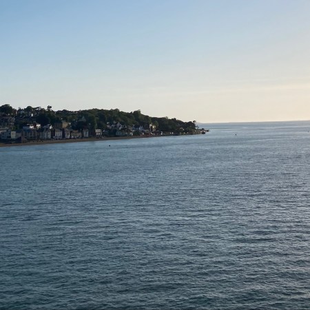 isle of wight, orange hat ladies